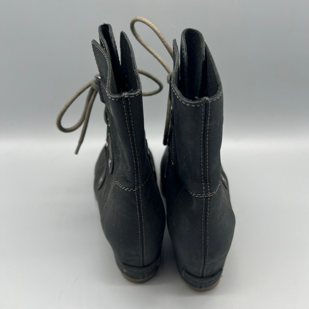 Sorel Black Lace-Up Ankle Boots with Tan Sole - Picture 5 of 9
